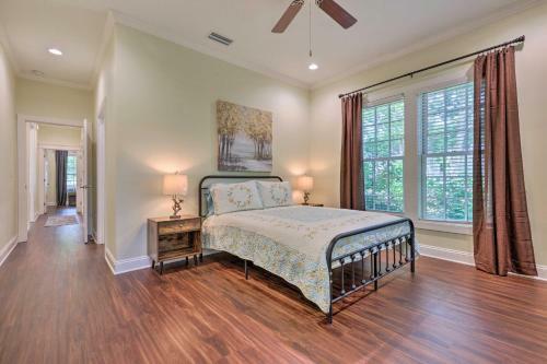 Lovely Mobile Retreat With Deck And Front Porch!
