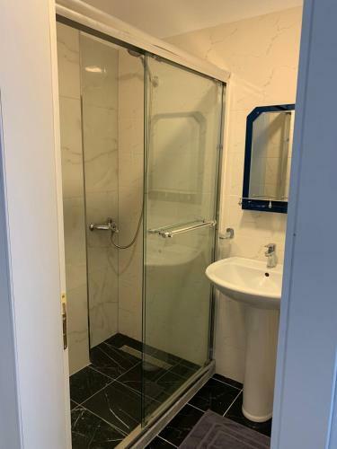 Hostal Mediterranean Apartments