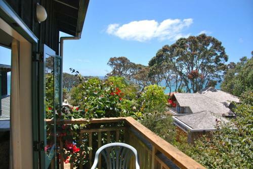 The Blue Penguin - Kuaotunu Holiday Home