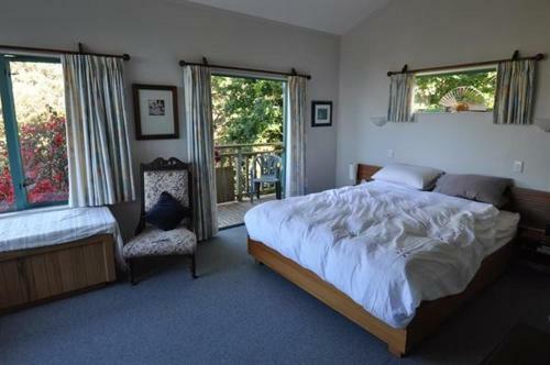 The Blue Penguin - Kuaotunu Holiday Home