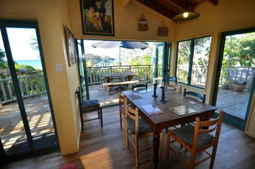The Blue Penguin - Kuaotunu Holiday Home