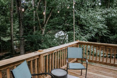 The Greenhouse Cozy Cottage- Walk To Downtown!
