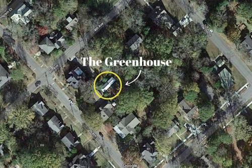 The Greenhouse Cozy Cottage- Walk To Downtown!