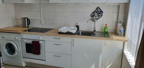 Apartamento Superb Appartement With 3 Bed Rooms In Antwerpen