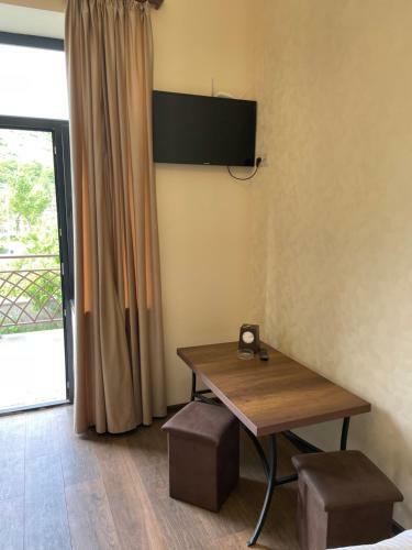 Yolyans Hotel
