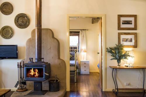 Sweeping Views Of Mudgee From "maggies Cottage"