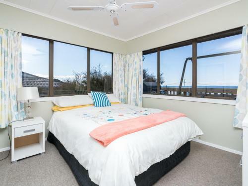 Dunes On Devon - Mangawhai Holiday Home
