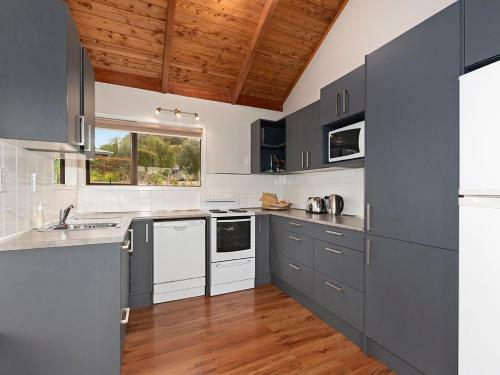 Charmed On Molesworth - Mangawhai Holiday Home
