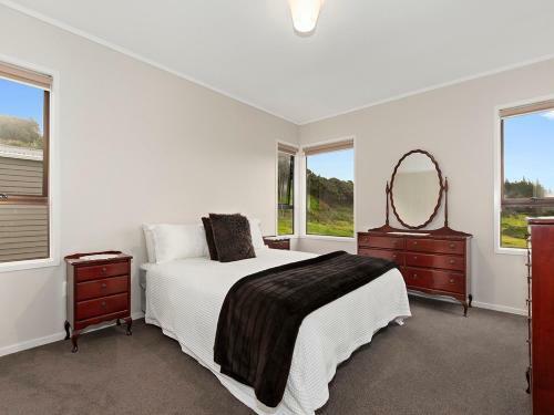 Charmed On Molesworth - Mangawhai Holiday Home