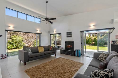 Seabreeze Bach - Mangawhai Heads Holiday Home