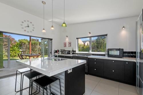 Seabreeze Bach - Mangawhai Heads Holiday Home