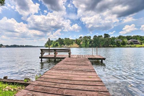 Secluded Waterfront Getaway With Private Dock!