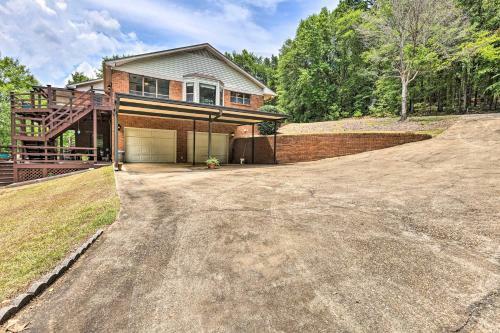 Secluded Waterfront Getaway With Private Dock!