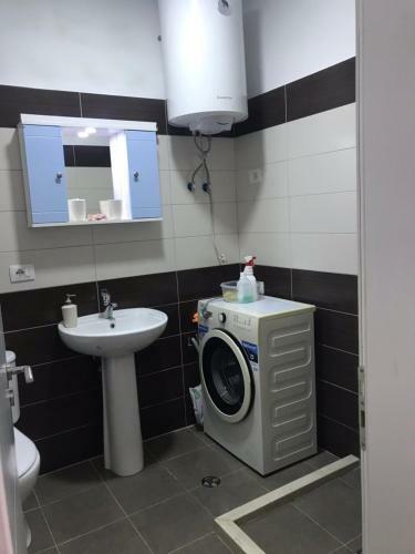 Apartment In Shengjin,lezh�