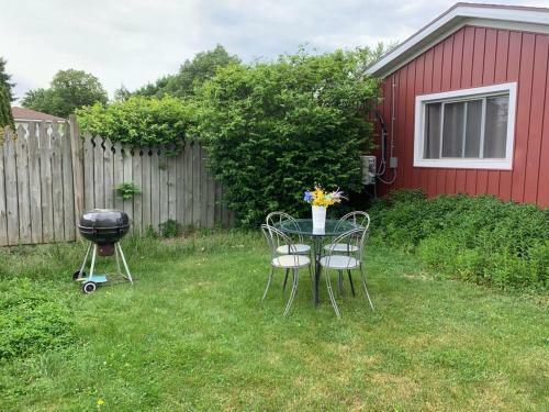 Adorable One Bedroom Apartment In Chatham