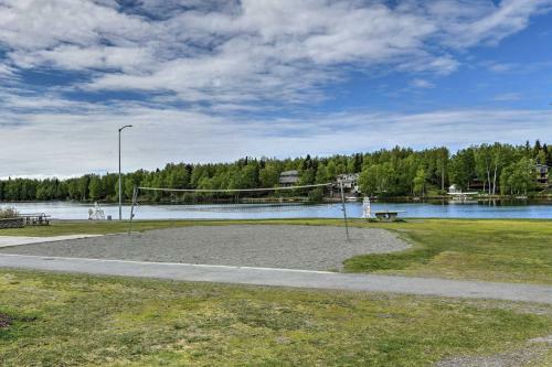 Pet Friendly Anchorage Retreat With Deck And Yard
