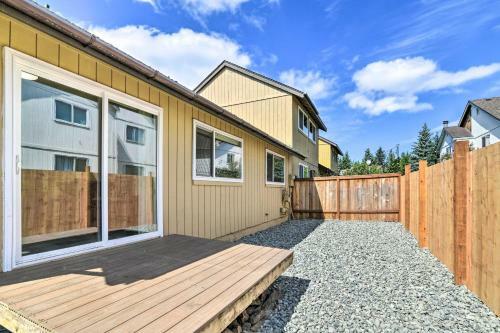 Modern Anchorage Townhome 8 Mi To Downtown!