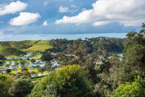 Martin's Bay Magic - Martins Bay Holiday Home