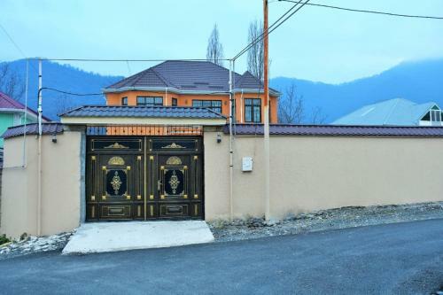 Zaur House