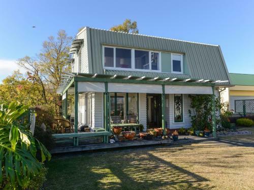 Jacaranda Lodge - Napier Hill Holiday Home