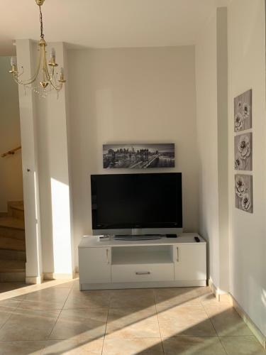 Villa In Ayia Thekla 3