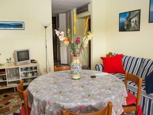 Apartment Belmonte I Brezzo Di Bedero
