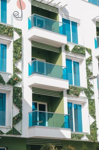 Ledina Hotel