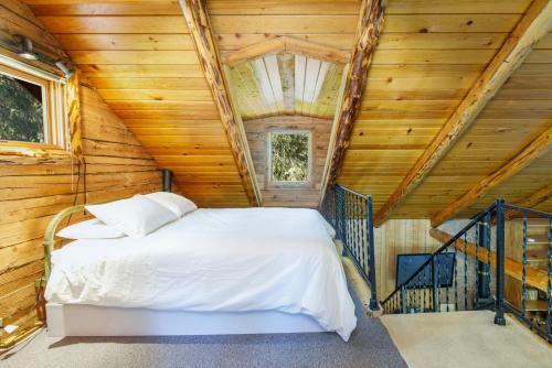 Alpine Meadows Log Cabin
