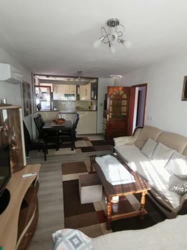 Villa Mirela