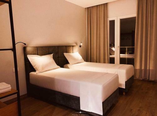 Merly Hotel