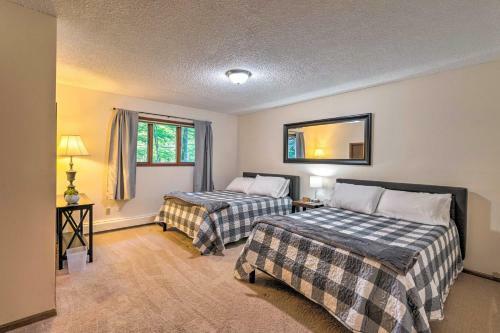 Captivating Juneau Escape Deck, Water Views!