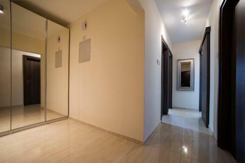 Modern 2 Bedroom, Sea View Apartment.
