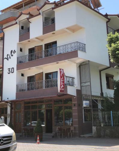 Hostal Vila 30
