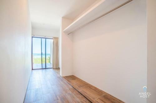 Family Beachfront Home With Private Pool Steps To The Sea