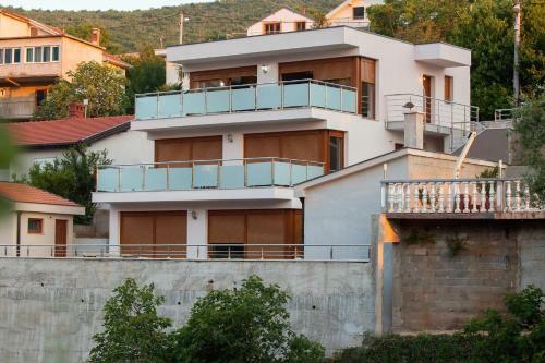 Buna Spring Apartments