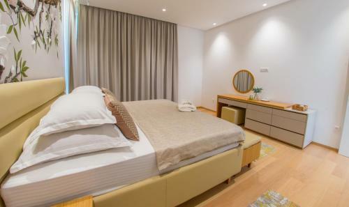 Luxury Villa Buna Palace