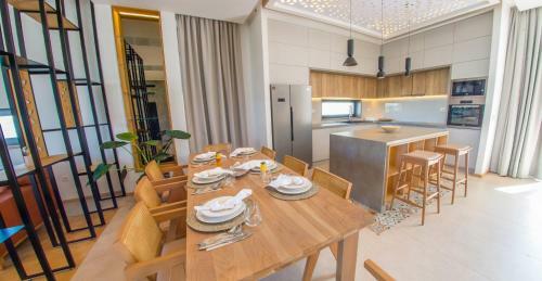 Luxury Villa Buna Palace