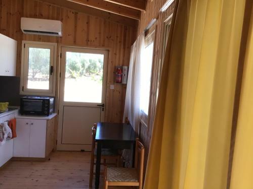 Pervolaris Cottages 2