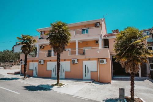 Hostal Apartments Bo?ena