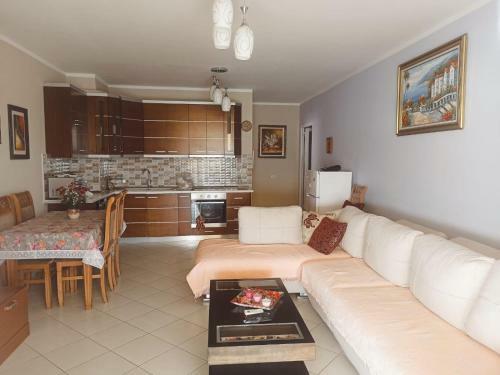 Alban Sea View Apartment