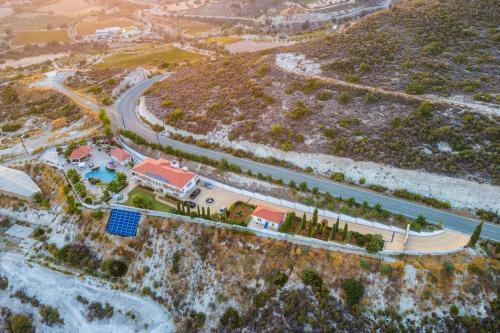 Hostal Kaminia Guest House