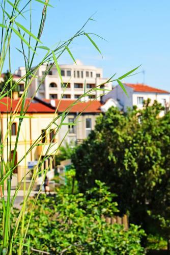 Apartment 4 City's Sights And Beach