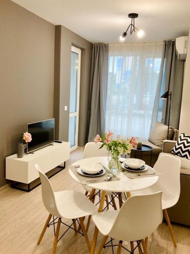 Pearl Apartments