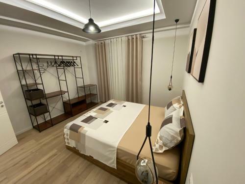 Modern Apartment Close To Lake/castle