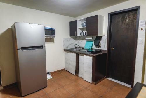 Apartamento Suite Con 2 Recamaras,2mini Splits, Parking Wifi 100 Mb, Cocina