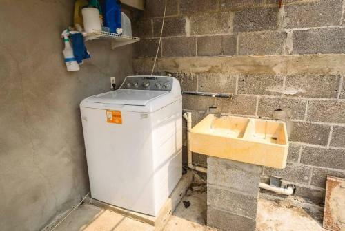 Apartamento Suite Con 2 Recamaras,2mini Splits, Parking Wifi 100 Mb, Cocina
