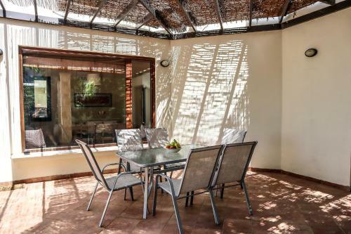 Est�a ? Coral Tree Villa In Kissonerga
