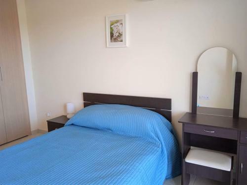 Cosy One Bedroom Apartment With Communal Pool