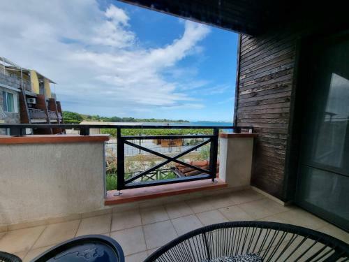 Cozy Bright 2bd Apartment With Sea View