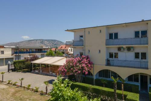 Hotel Belgjika Velipoje